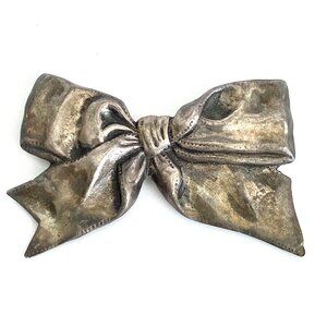 Vintage Silver-Tone Bow Brooch – Classic Elegance!